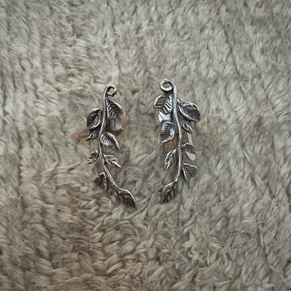 EUC leaf earrings stamped .925 PZ made in Israel